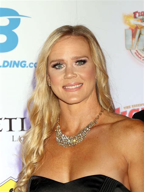 Holly Holm – HawtCelebs