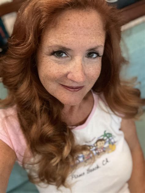 For those that like their freckled redheads a little more mature. : r/SFWRedheads