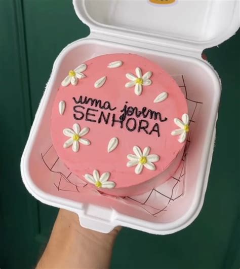 Bolos Individuais De Aniversario - Ideias de bolos aesthetic | Frase bolo bento, Mini bolos de aniversário ...