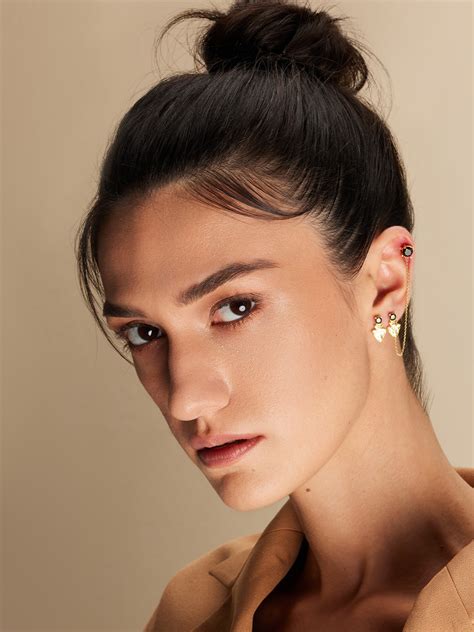 Bodhita Release - Nadia Black Stud Altın Küpe