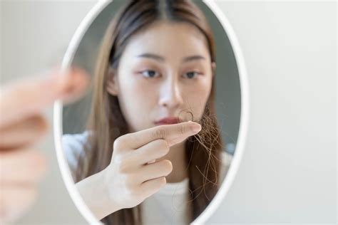 paano maiwasan ang paglagas ng buhok heto ang  tips