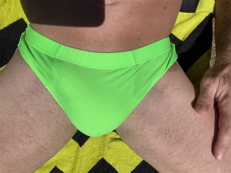 Tanlines or no tan lines? : r/SpeedoTanLines