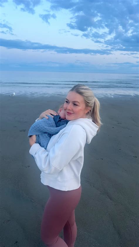 Karolineleavitt Bikini Pics