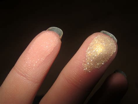 Glitter and Sin: Bourjois Little Round Pot Eyeshadow & Bourjois Intense