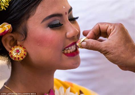indonesian teenagers  teeth filed  village ritual daily mail