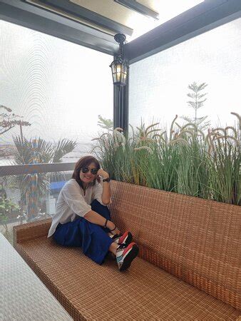 lan kwai fong jakarta restaurant reviews  phone number