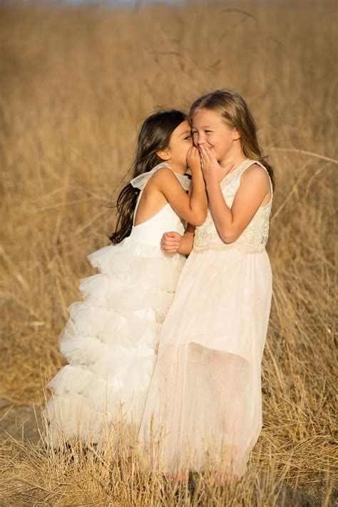 23 Creative Family Photoshoot Ideas [Full Guide] - Ramina Magid Photography