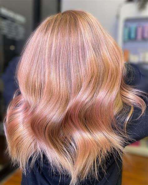 19 Alluring Rose Gold Hair Ideas To Try In 2024