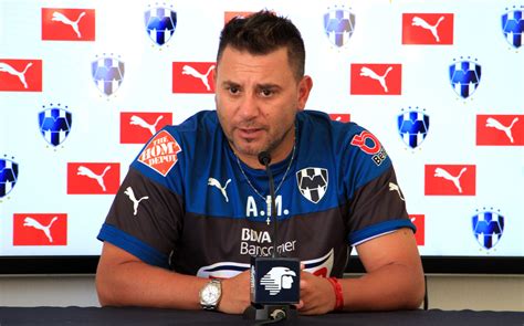 al turco antonio mohamed lo buscan desde la argentina