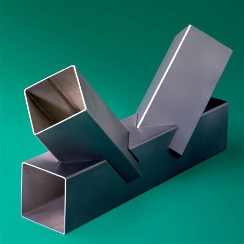 Pin auf Laser/ metaal