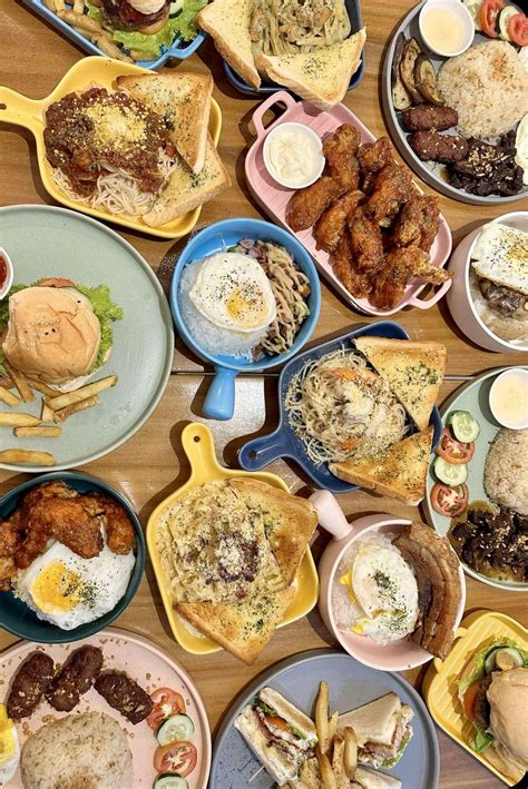 Sarah's Kitchen &... - Sarah's Kitchen & Karaoke Lounge