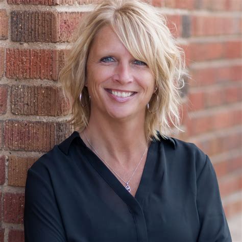 Tracy Powers, Rapid City, SD Real Estate Associate - RE/MAX Results