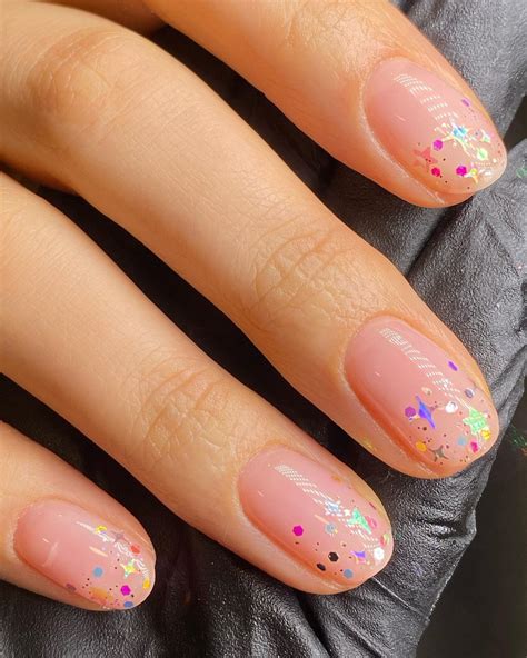 30 Amazing Star Nails to Inspire You