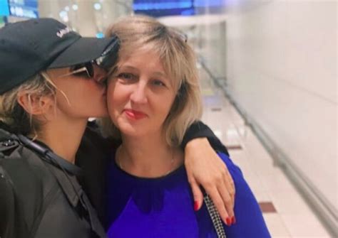 Фигура не хуже, чем у дочерей: мама Лободы показала свою тренировку ...