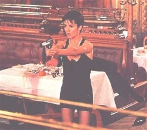 Cine 9009: "Nikita" (1990).