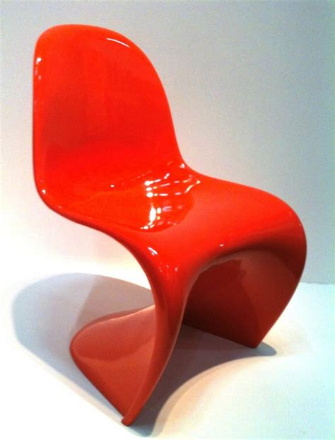 The Panton Chair (I got two for my b-day!) is a classic in the history ...