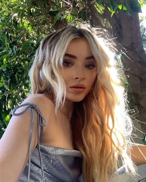 Sabrina Carpenter - Página 4 - abroparaguas.com