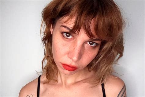 Mija releases 'A Woman Comes Into The Room' single - Electronic Groove