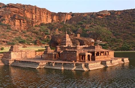 5 Ancient Jain Temples in Karnataka | Indian Jain Temple | Pure Jain Food