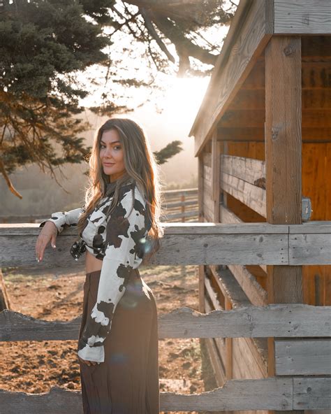 Tori Deal | Might f*Ck around and start going by Victoria. P.s. going