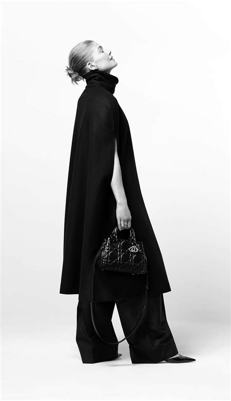 Rosamund Pike Nude Pics & Naked Sex Scenes Compilation