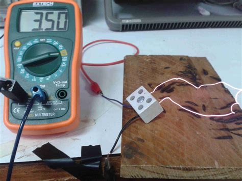 thermodynamics - Estimate heating wires temperature - Physics Stack Exchange