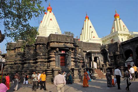 Kolhapur Mahalaxmi Temple - Info, Timings, Photos, History, Route Map