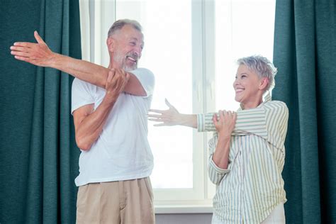 simple ways  improve  posture healthlynked