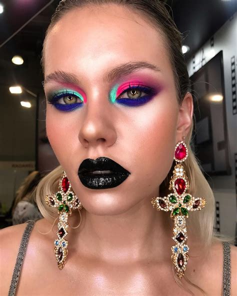 Второй образ с МК на @intercharm_ru для стенда @makeupatelier_academy ️ ...