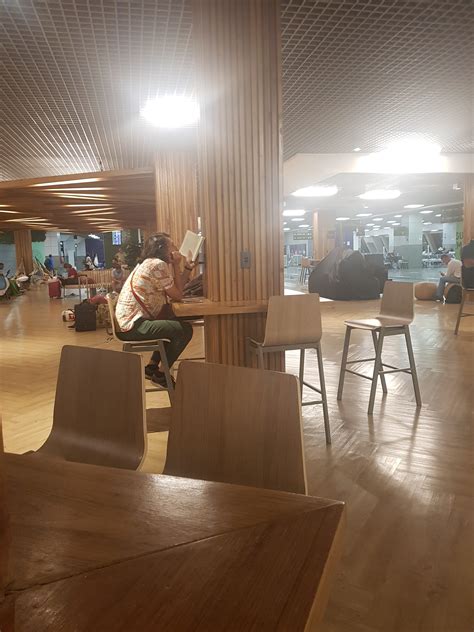 Salvador Airport Photos – Sleeping in Airports