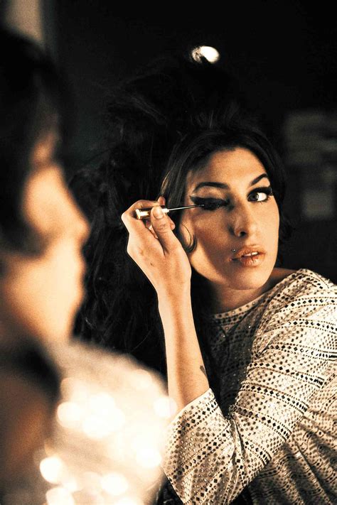 Amy Winehouse No Makeup | Saubhaya Makeup