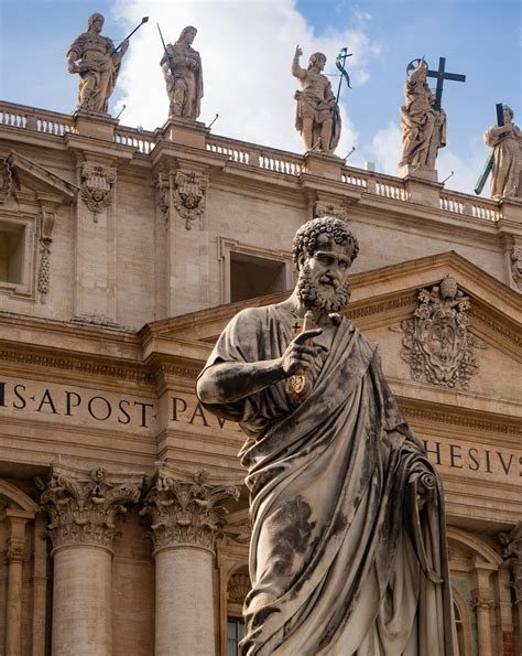Colonnade on St Peter Square in Vatican City · Free Stock Photo