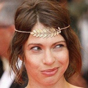 Jana Pallaske - Age, Family, Bio | Famous Birthdays