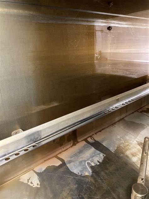 What is this coppery residue in our dish machine? : r/KitchenConfidential