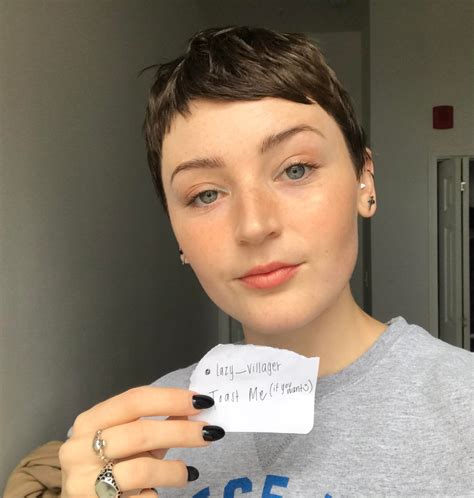 stress, hair loss, & body dysmorphia are coming at me from all angles