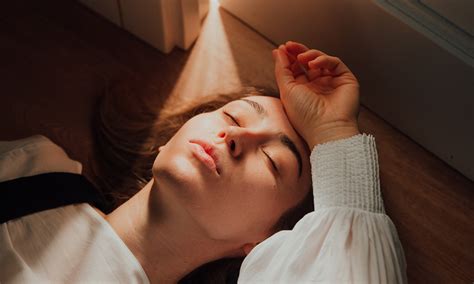 What Does It Mean When You See A Deceased Family Member In Your Dream ...