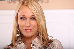 Mellanie Monroe Biography
