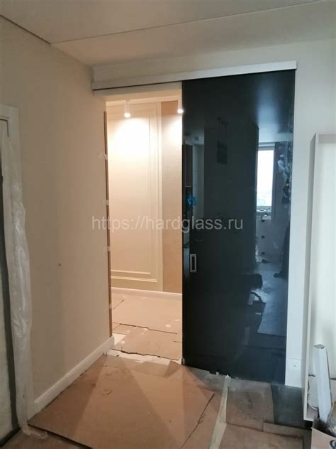 Откатная дверь на кухню под ключ - HardGlass