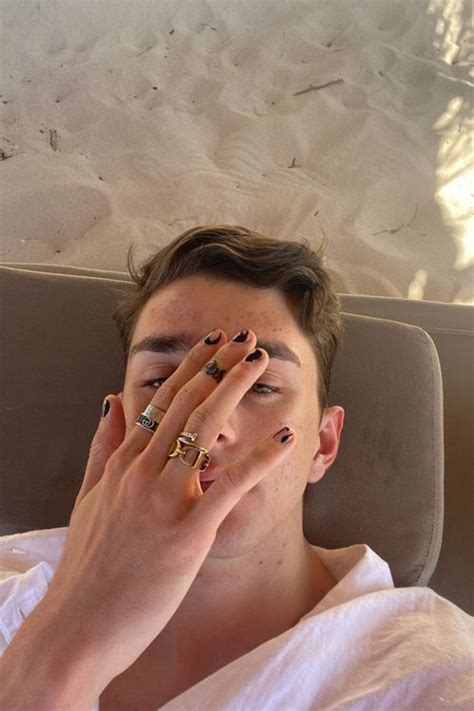 Diseños de uñas para hombres | Mens nails, Men nail polish, Mens manicure