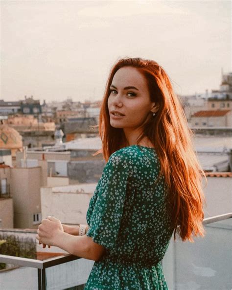 You took my breath away : r/SFWRedheads