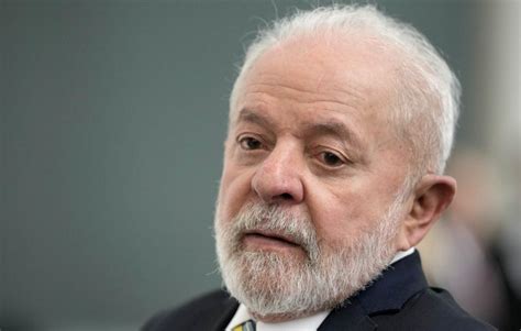 Президента Бразилии срочно госпитализировали из-за кровоизлияния в мозг