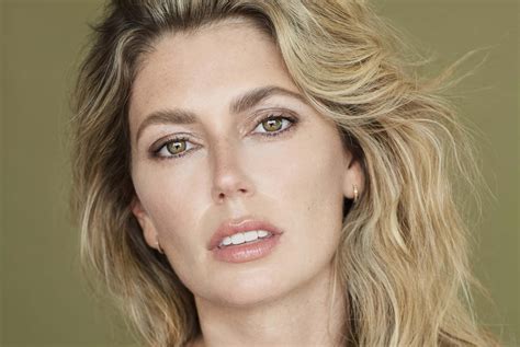 12 Enigmatic Facts About Diora Baird - Facts.net