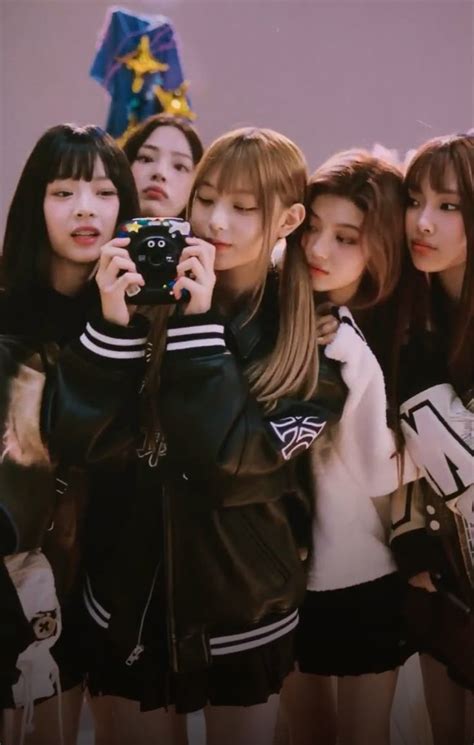 NewJeans OMG First Comeback | New jeans style, Pretty celebrities, Kpop ...
