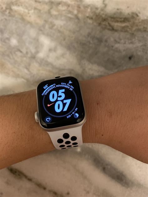 My very first Apple Watch! Series 5 Nike GPS + Cellular. Got it at Best