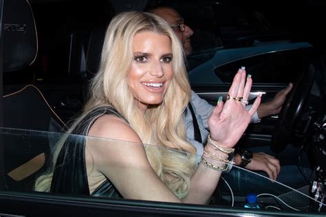 Jessica Simpson Celebrates Six Years of Sobriety by Resharing a