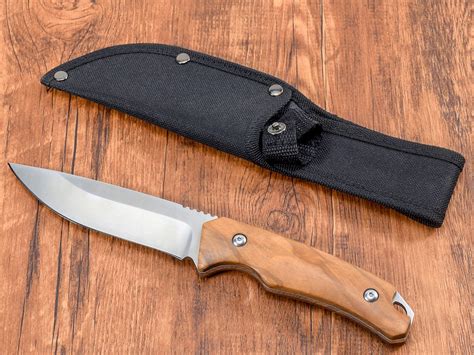 The Best Knife For Deer Hunting: Top Picks For 2024 | HT Pocket Knife