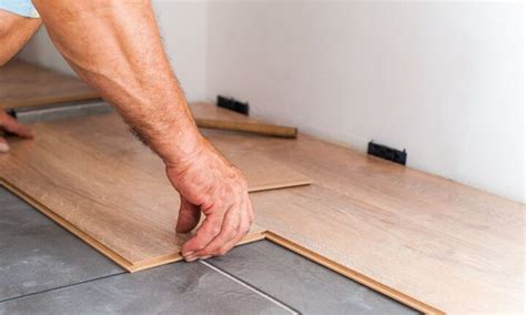 how long does it take professionals to install laminate flooring