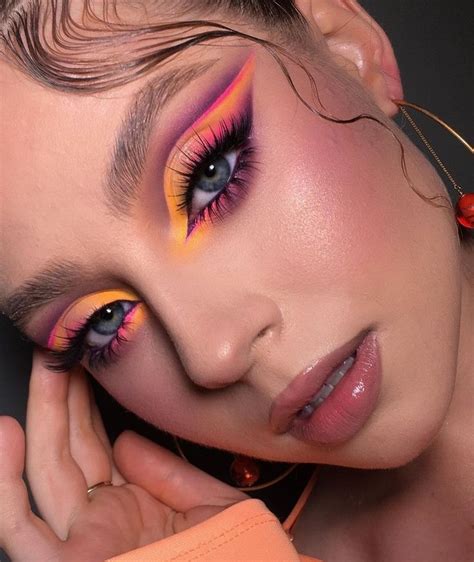 Beautiful 🧡🧡 | Trucco viso ovale, Trucco per occhi blu, Idee per il trucco