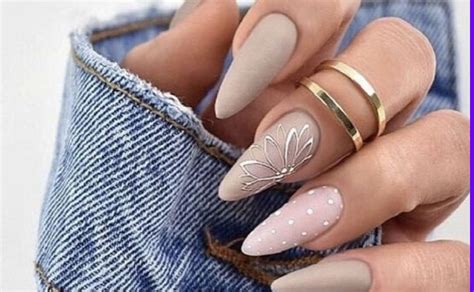 Uñas acrílicas, cómo lucirlas con un toque natural