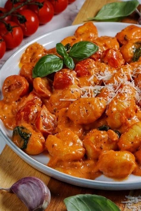 Gnocchi pfanne mit tomate mozzarella und basilikum – Artofit